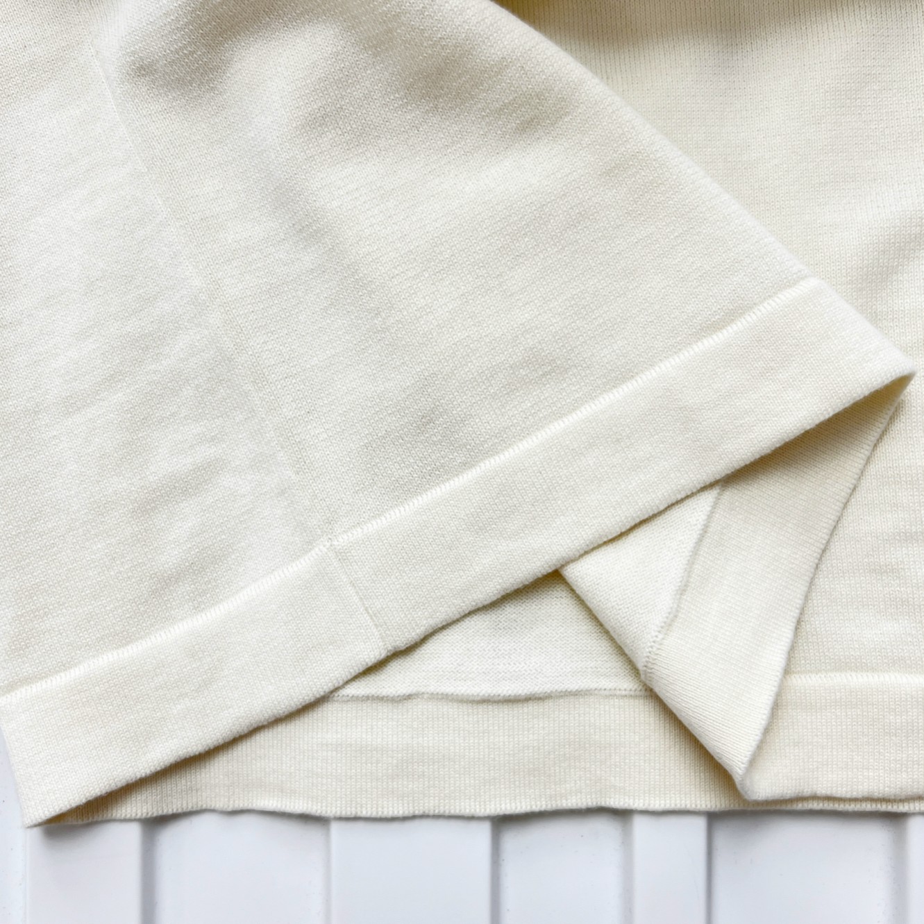 LV高仿白色短袖T恤 山景印花設計 夏季通勤百搭潮款｜歐美奢侈品精品推薦