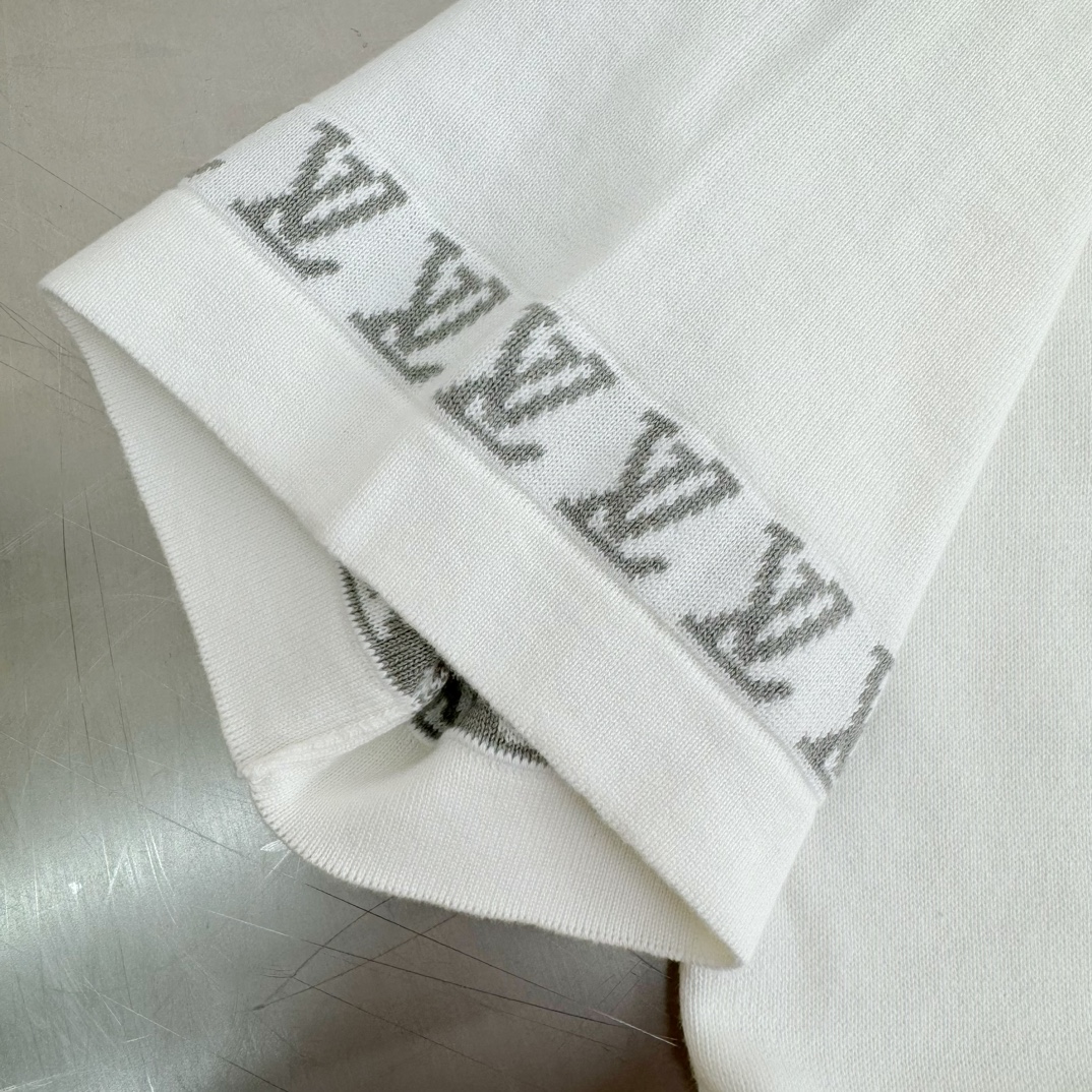 LV高仿白色短袖T恤簡約滿印袖口LOGO款｜歐美奢侈品精品推薦