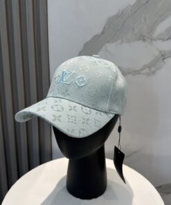 LV 高仿粉藍Monogram棒球帽 夏日輕盈刺繡款 風格清新