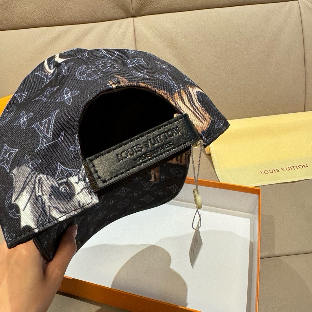 LV 高仿卡通塗鴉棒球帽 黑色經典Monogram印花造型｜歐美奢侈品精品推薦