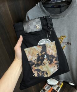 LV一比一黑牛仔褲渲染拼布設計潮感棋盤格皮標款