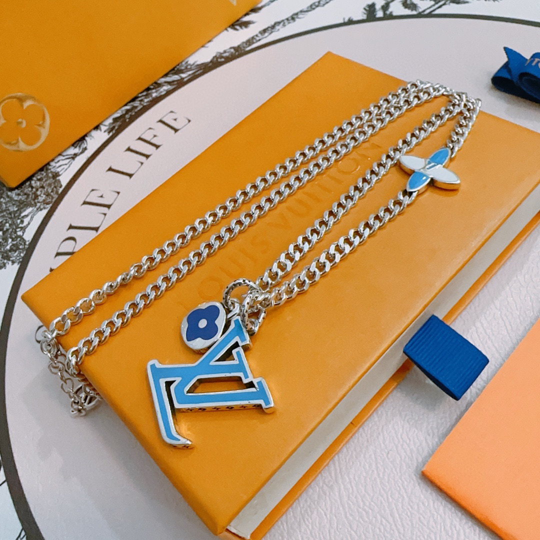 LV 精品仿製藍色LV吊飾項鍊時尚潮流百搭推薦款｜歐美奢侈品精品推薦