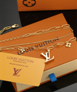 LV 高仿花卉吊飾雙層鏈條頸鏈 經典金屬質感設計