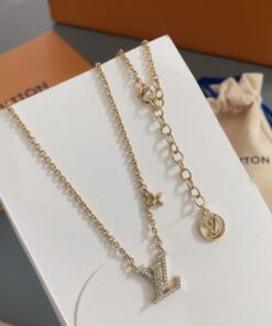 LV 高仿水鑽Logo簡約金鏈項鍊 星花吊墜點綴款