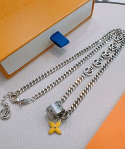 LV 高仿雙鍊項鍊 黃花吊飾拼LOGO標誌設計款