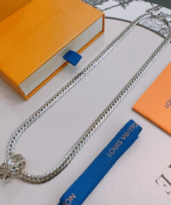 LV 高仿雕刻圓環銀鍊項鍊 簡約粗鏈展現個性風