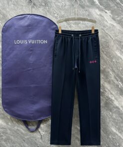 LV風格深藍色休閒長褲 粉色LOGO刺繡 運動時尚簡約百搭款