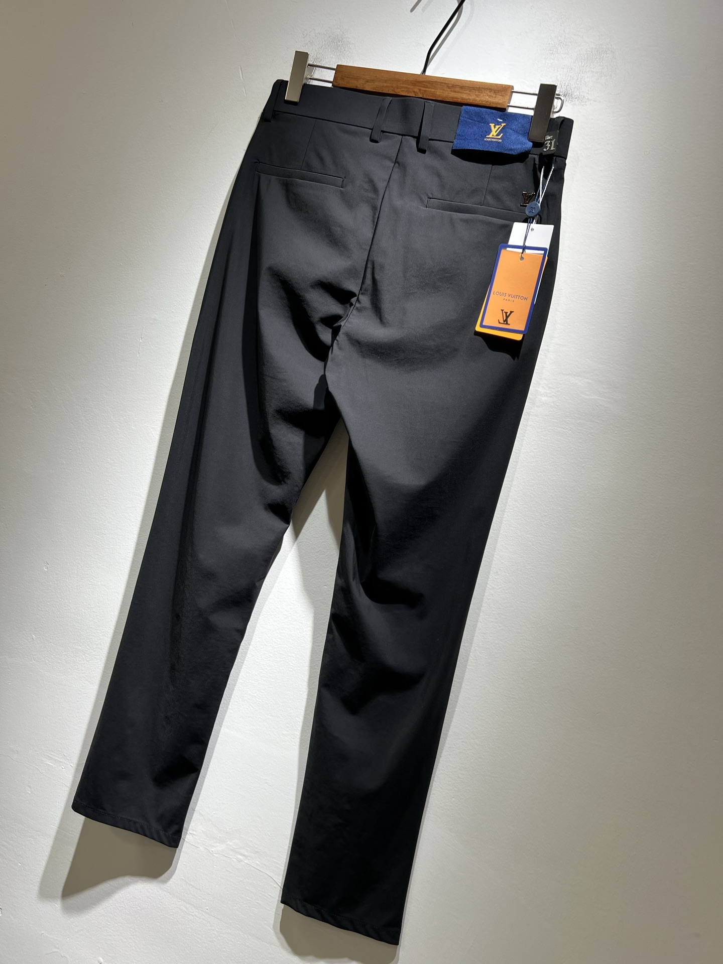 LV高仿修身長褲西裝剪裁設計感俐落氣質款｜歐美奢侈品精品推薦