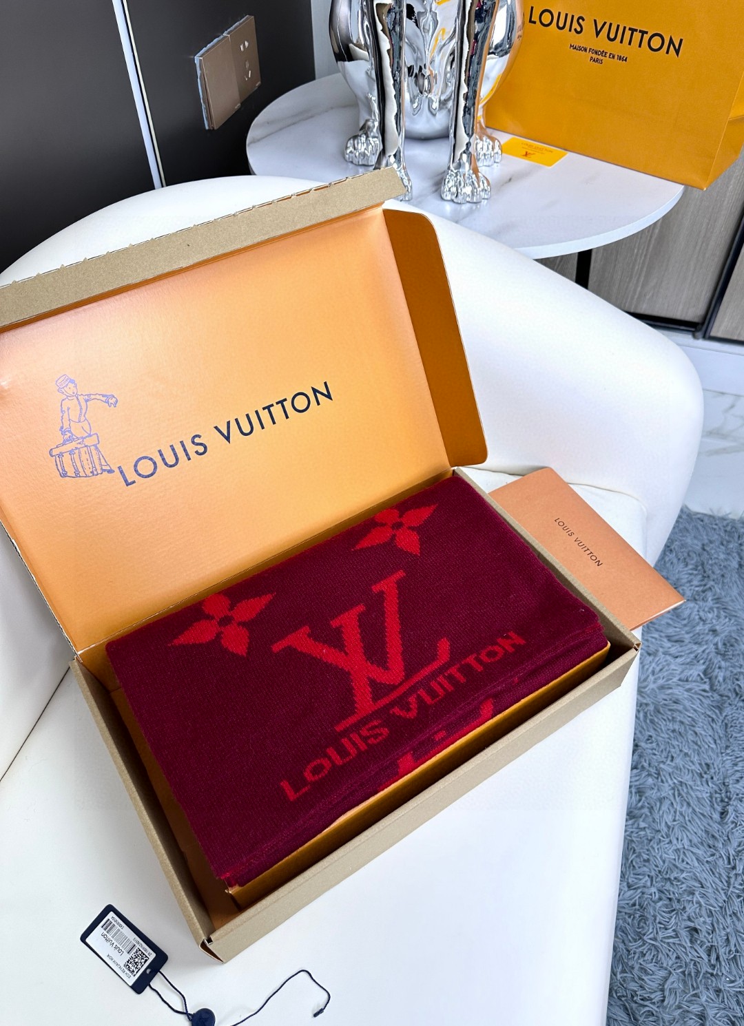 LV 一比一酒紅色經典花紋圍巾秋冬保暖百搭女款氣質圍脖｜歐美奢侈品精品推薦
