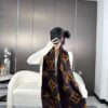 LV 原單咖啡色經典Monogram大花圍巾秋冬百搭保暖人氣款｜歐美奢侈品精品推薦