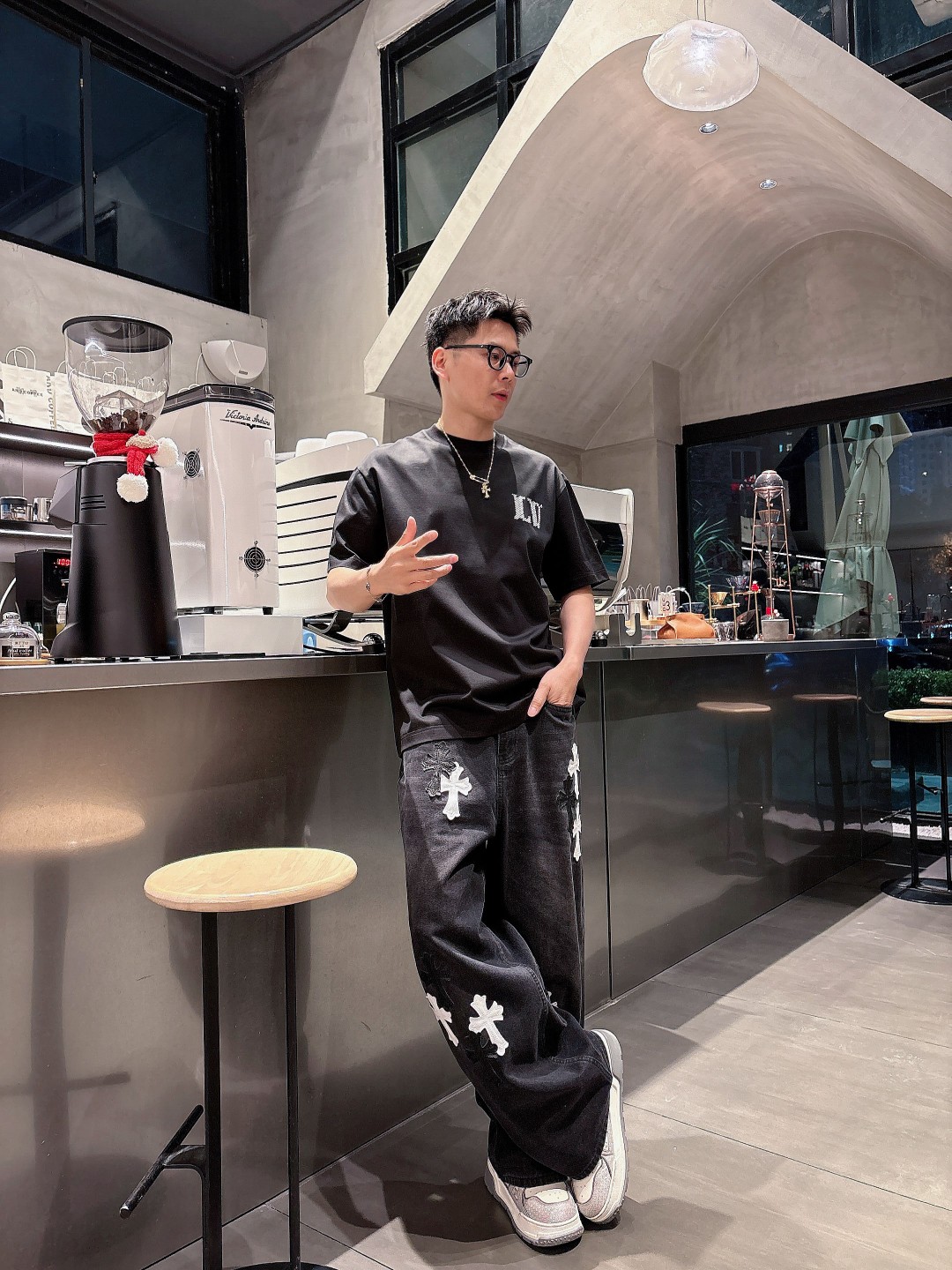 LV A貨黑色刺繡LOGO純棉短袖T恤百搭潮流款男裝｜歐美奢侈品精品推薦