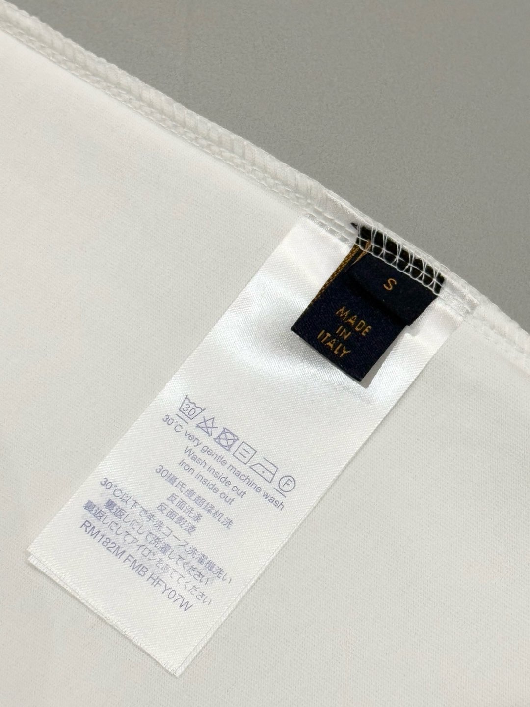 LV A貨白色刺繡短T 毛邊LOGO圓領純棉上衣推薦｜歐美奢侈品精品推薦