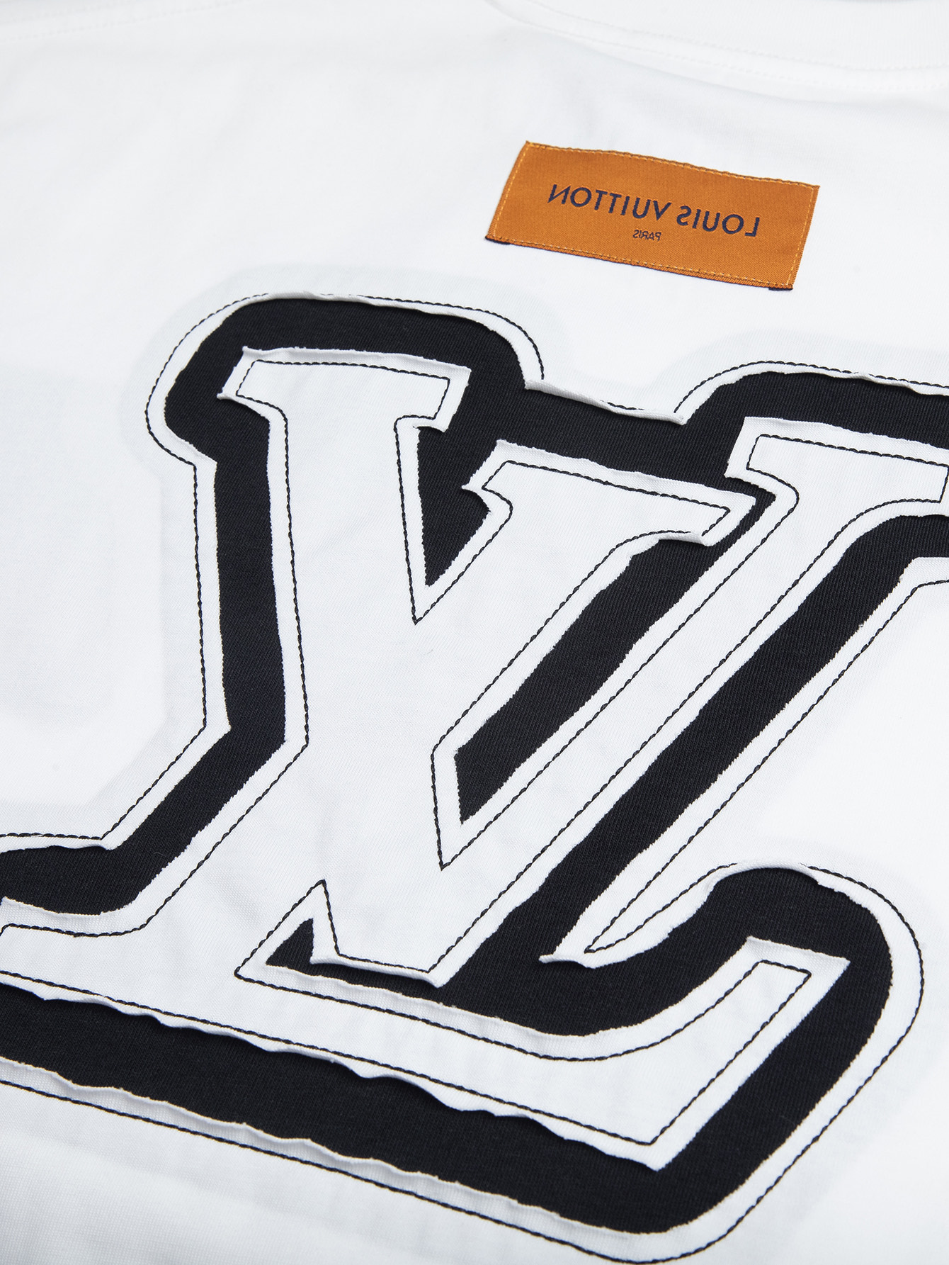 LV 高仿短袖T恤 白色立體小標 百搭厚棉舒適款｜歐美奢侈品精品推薦