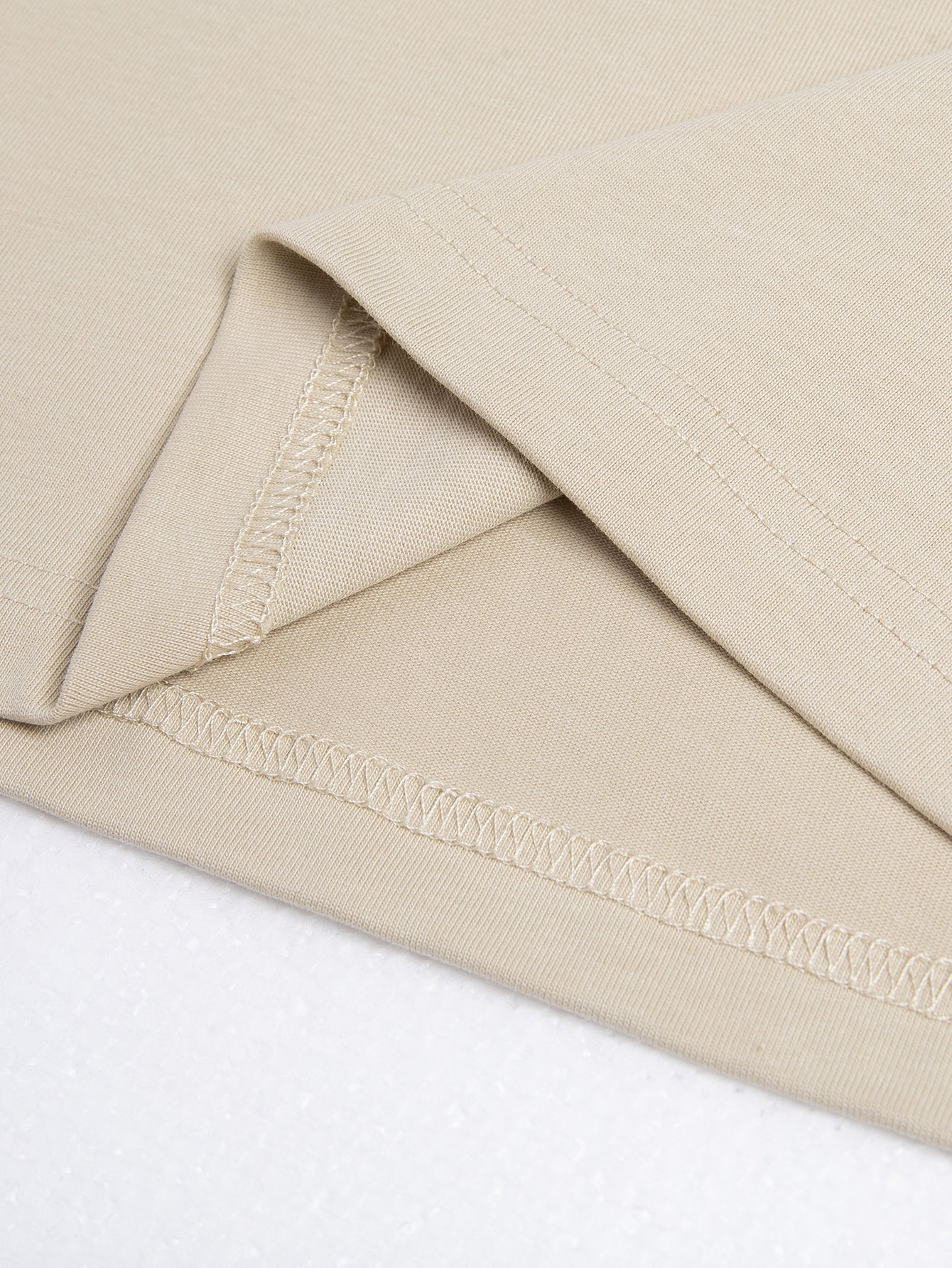 LV 高仿短袖T恤 米色刺繡小圖 寬鬆落肩設計款｜歐美奢侈品精品推薦