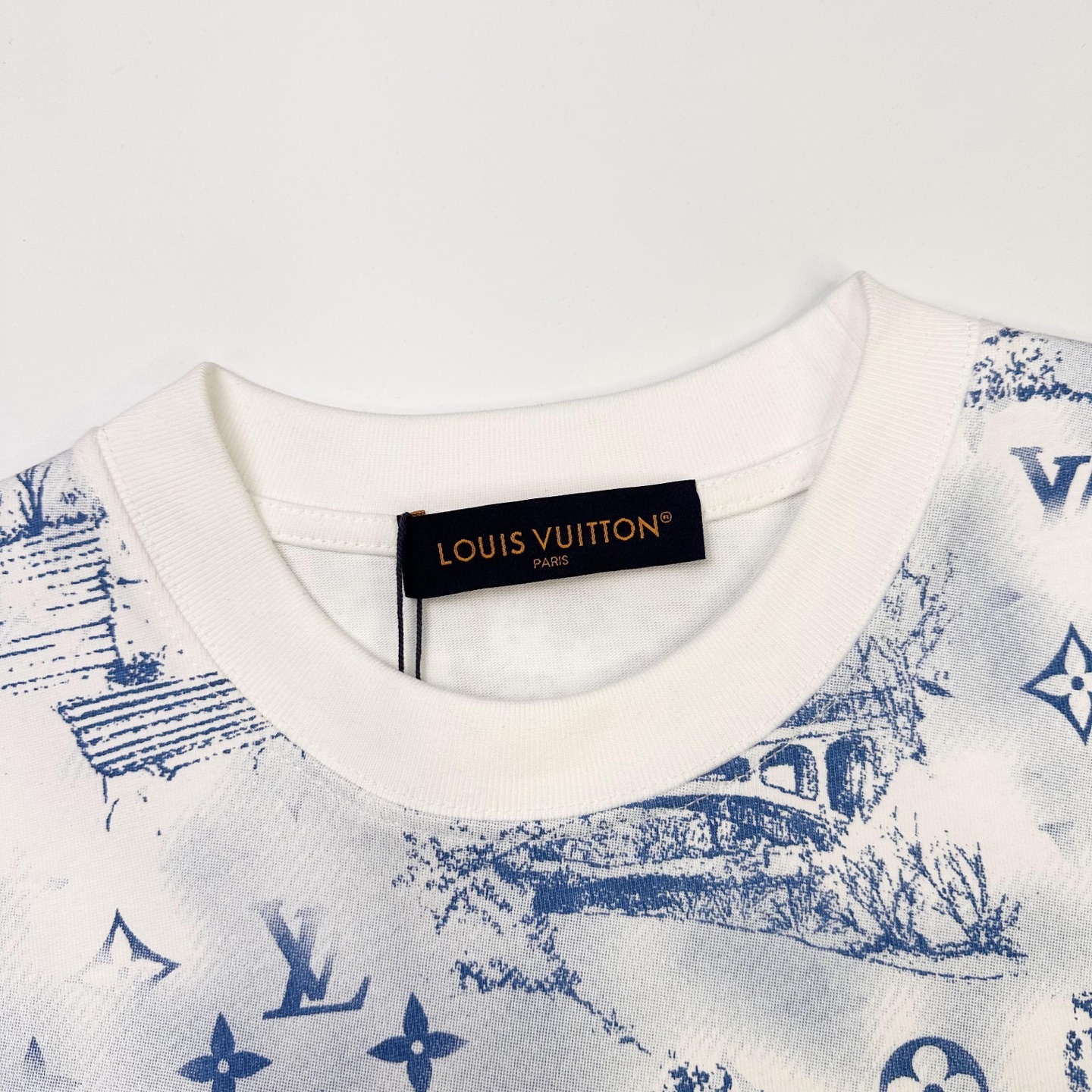 LV 一比一印花短袖 巴黎風格滿版老花T恤｜歐美奢侈品精品推薦