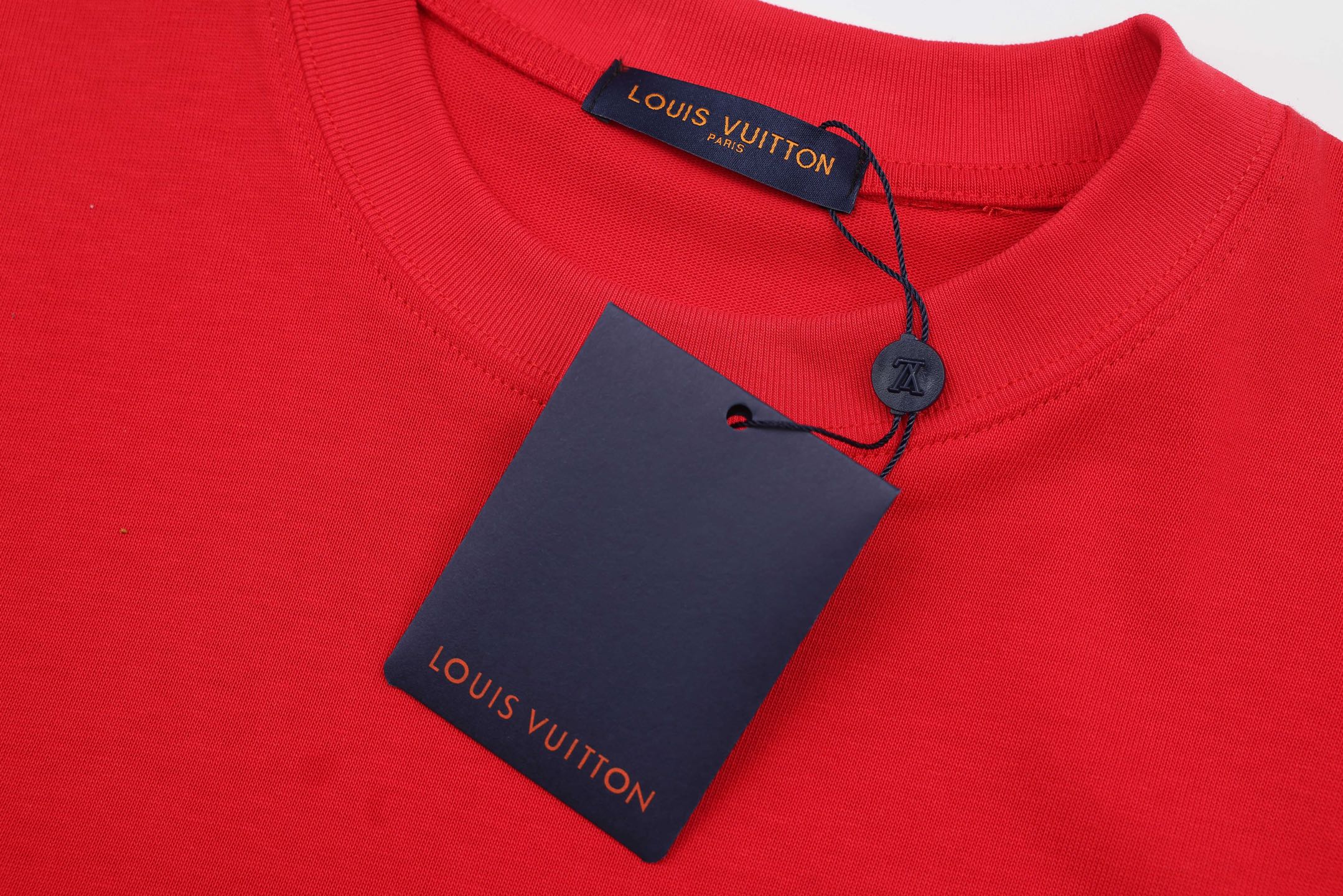 LV 高仿短袖T恤 雙色簡約刺繡LOGO設計款｜歐美奢侈品精品推薦