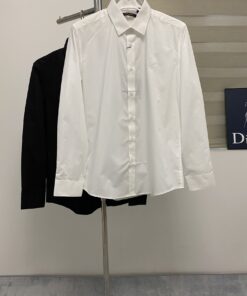 LV 高仿短袖襯衫 黑色立體織紋 藍色鈕釦點綴