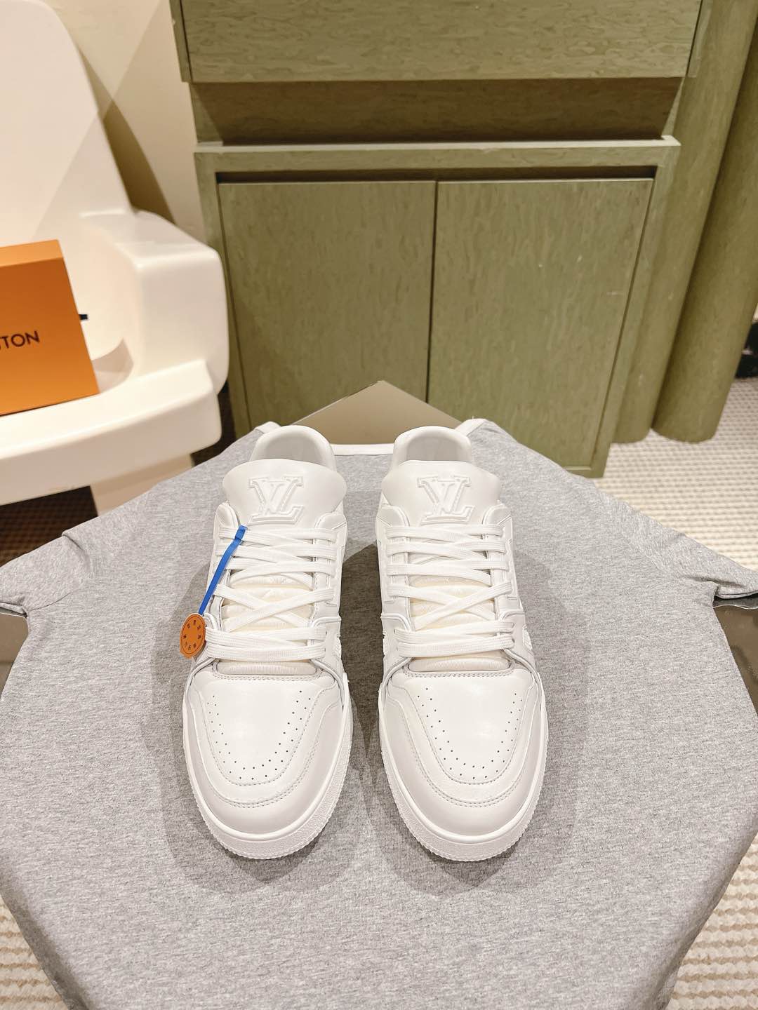 LV A貨白色全皮運動鞋男士潮流百搭休閒鞋推薦莆田鞋款｜歐美奢侈品精品推薦