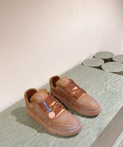 LV A貨棕色全皮運動鞋男士時尚休閒百搭莆田鞋人氣推薦