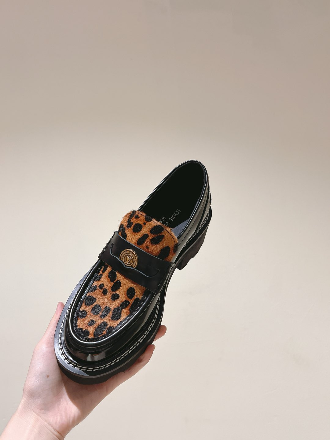 LV精品仿製豹紋厚底樂福鞋時尚潮流女鞋莆田鞋人氣推薦｜歐美奢侈品精品推薦