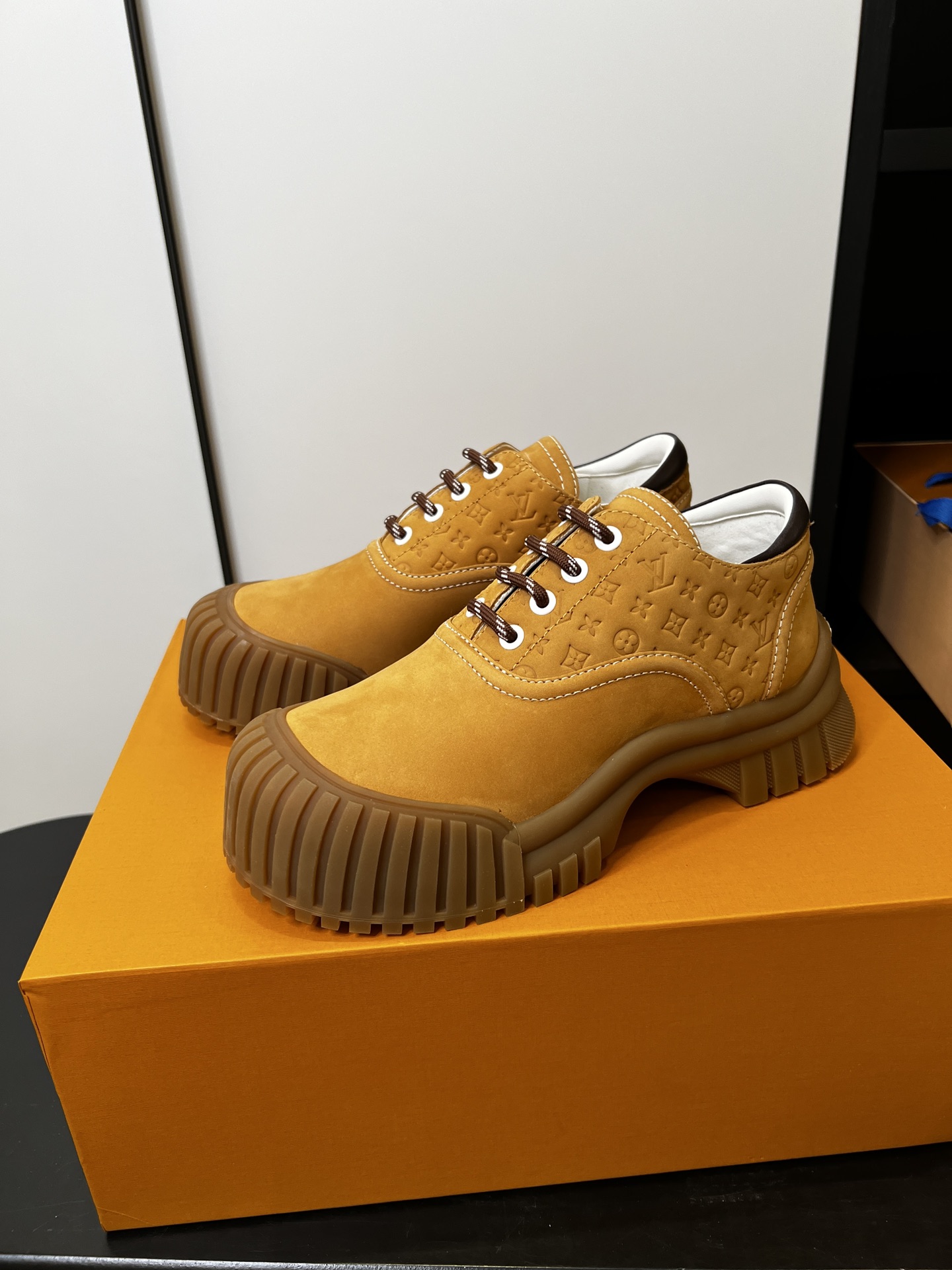 LV A貨黃棕色厚底帆布休閒鞋時尚百搭潮流男女款輕盈舒適｜歐美奢侈品精品推薦