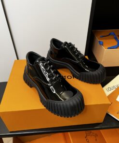 LV A貨黑色亮面厚底休閒鞋潮流個性男女款百搭時尚鞋推薦