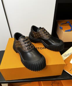 LV 一比一Monogram帆布拼接黑色厚底休閒鞋潮流時尚百搭鞋款推薦