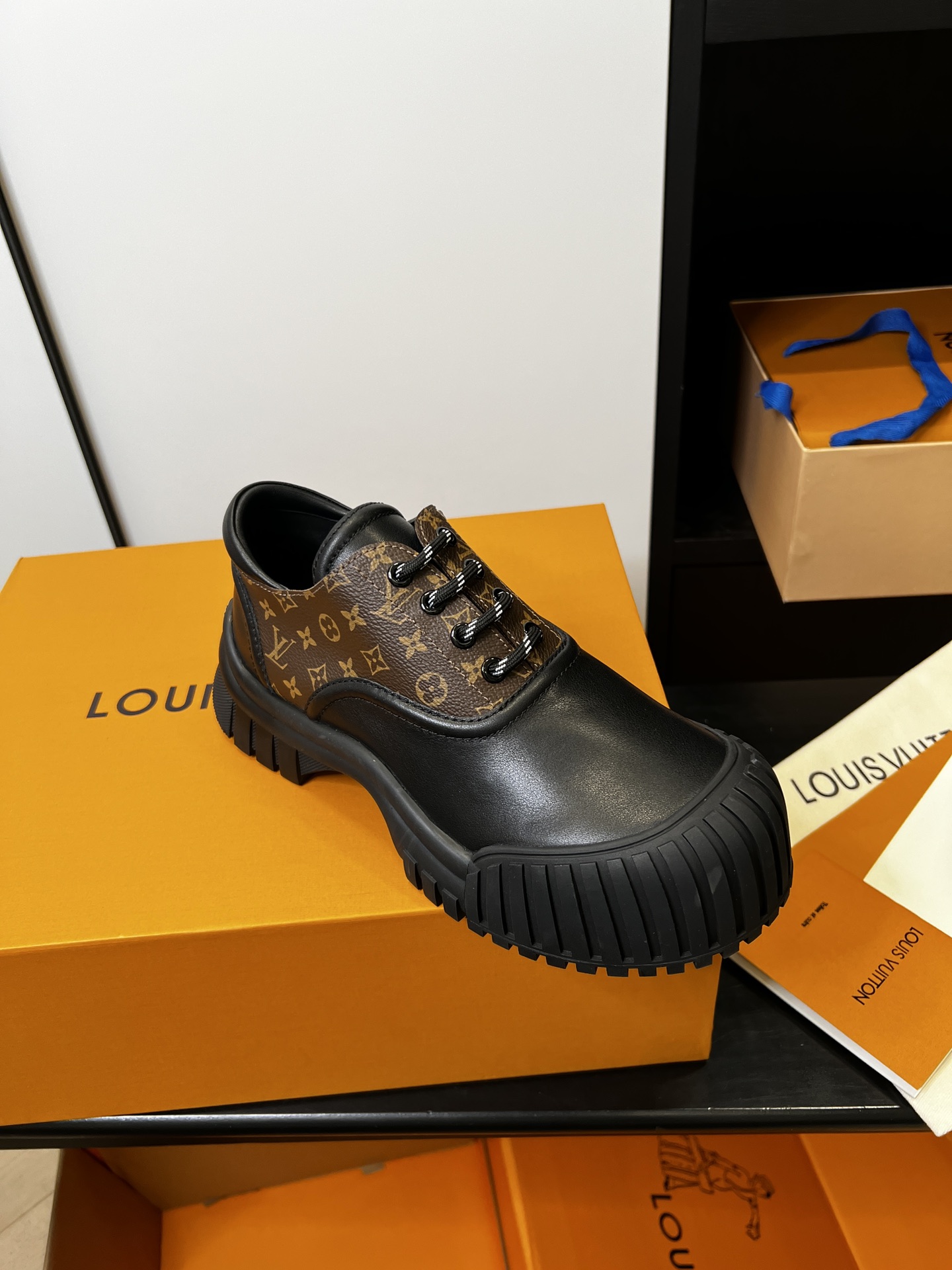 LV 一比一Monogram帆布拼接黑色厚底休閒鞋潮流時尚百搭鞋款推薦｜歐美奢侈品精品推薦