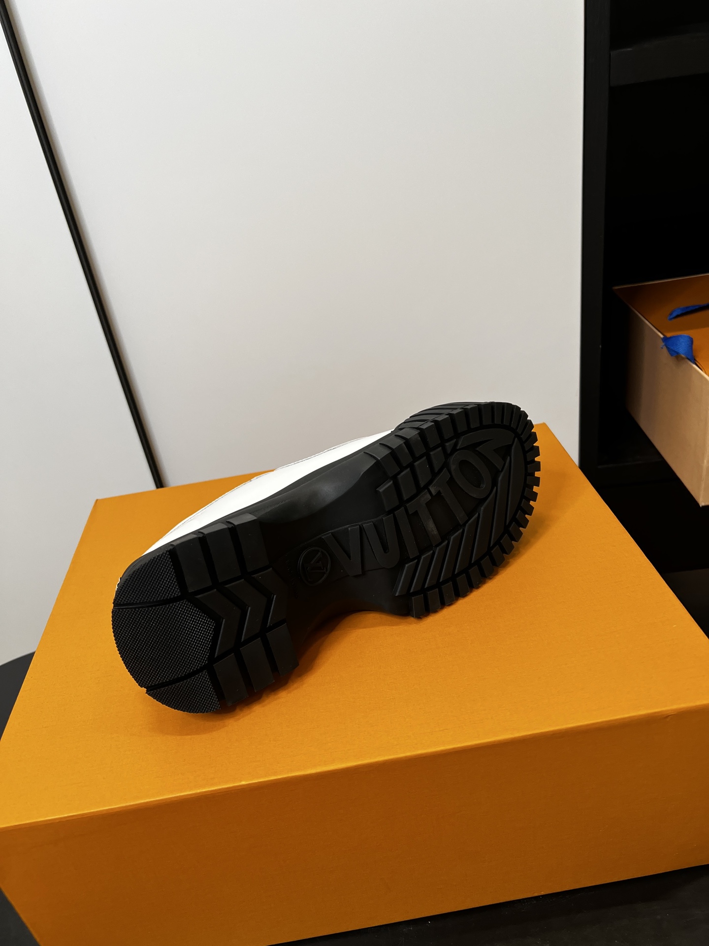 LV A貨白色厚底瑪莉珍鞋時尚女鞋韓系穿搭優雅氣質推薦｜歐美奢侈品精品推薦