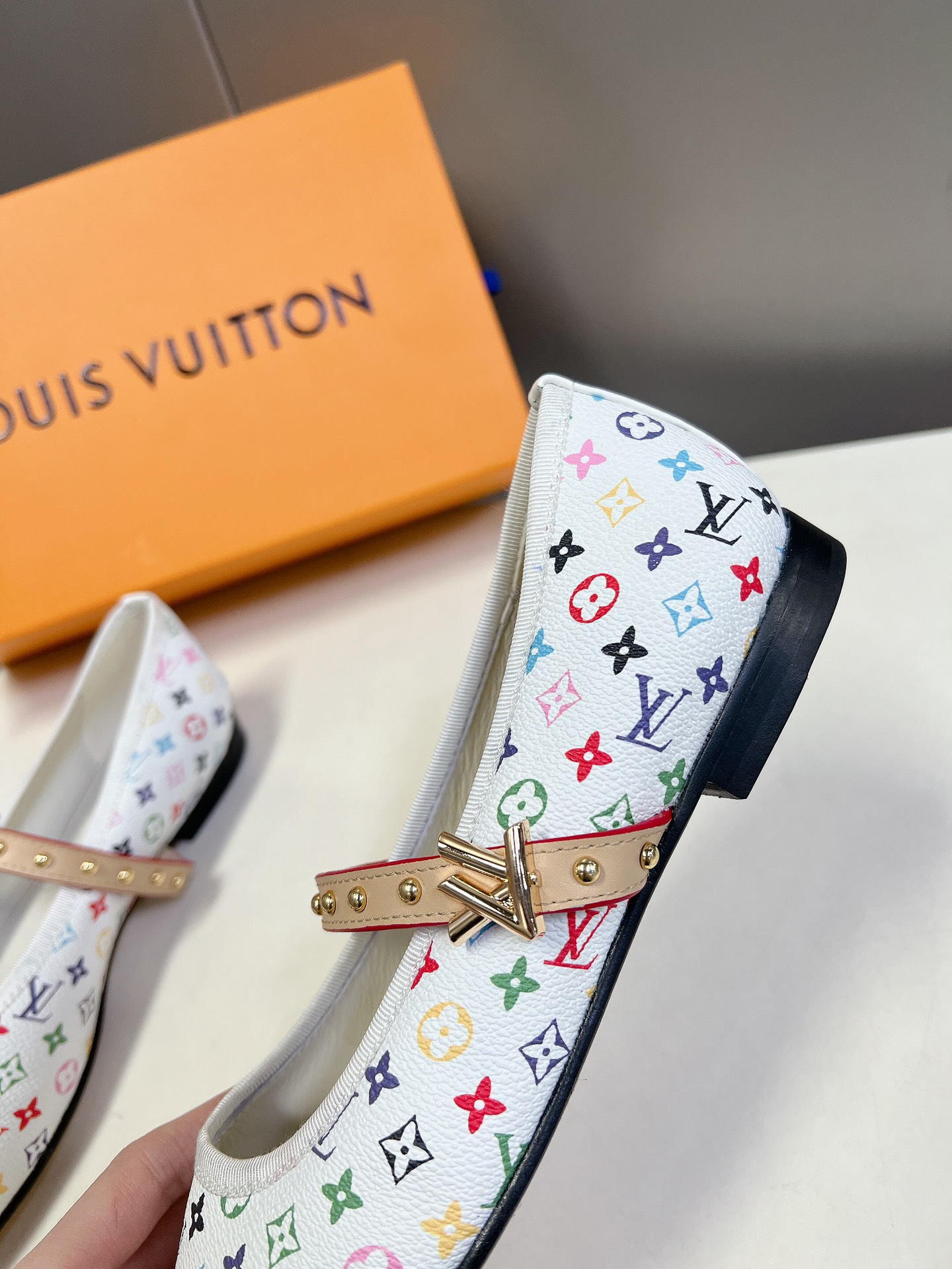 LV一比一彩色老花瑪莉珍平底鞋女款時尚甜美百搭鞋履｜歐美奢侈品精品推薦