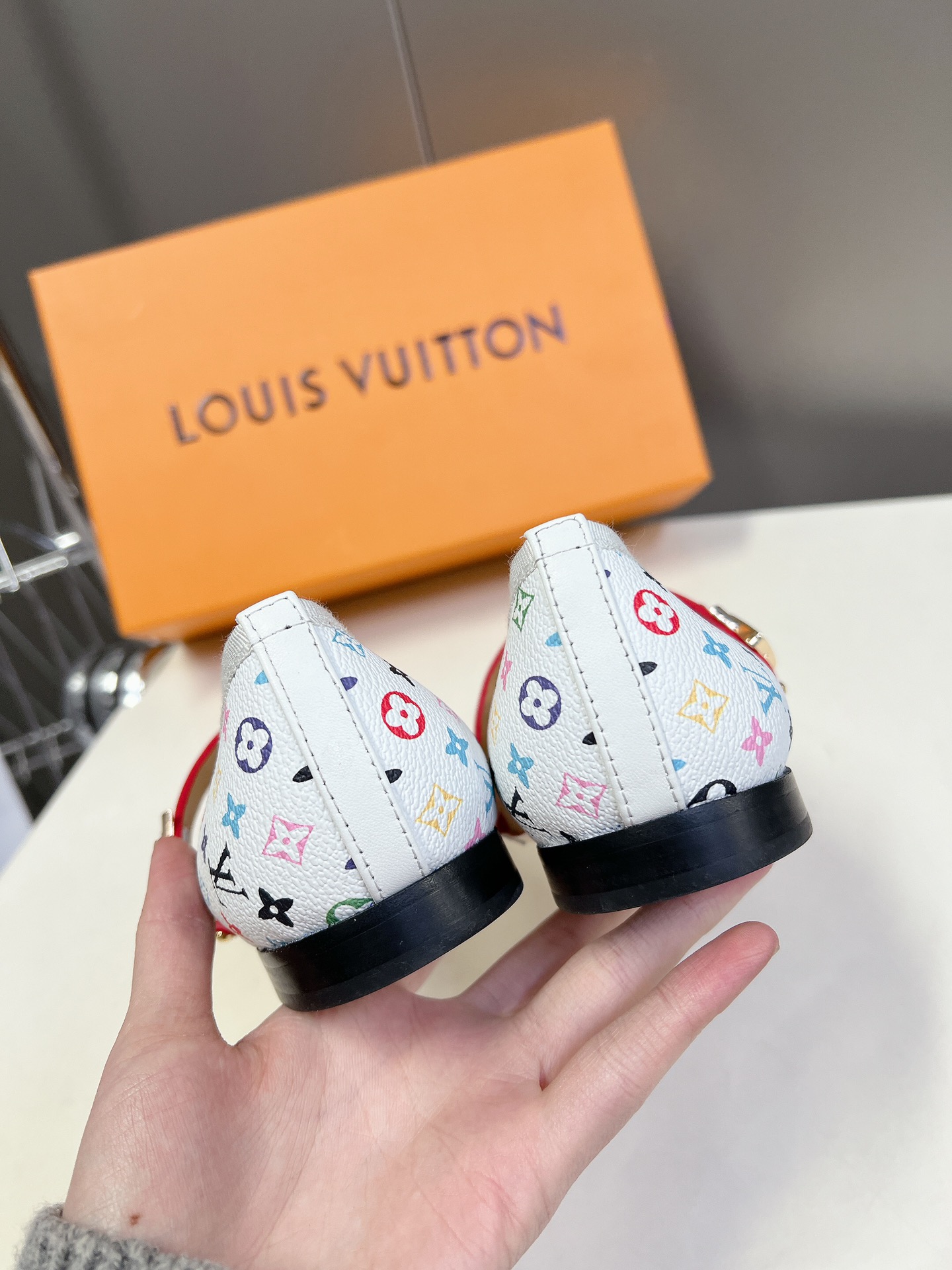 LV一比一彩色老花瑪莉珍平底鞋女款時尚甜美百搭鞋履｜歐美奢侈品精品推薦