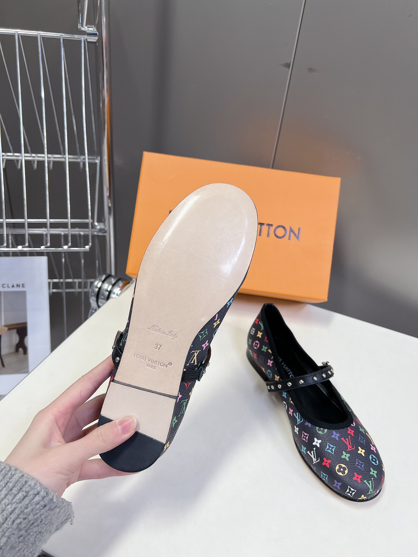 LV原單彩色老花黑底瑪莉珍鞋女款百搭甜美圓頭平底鞋｜歐美奢侈品精品推薦
