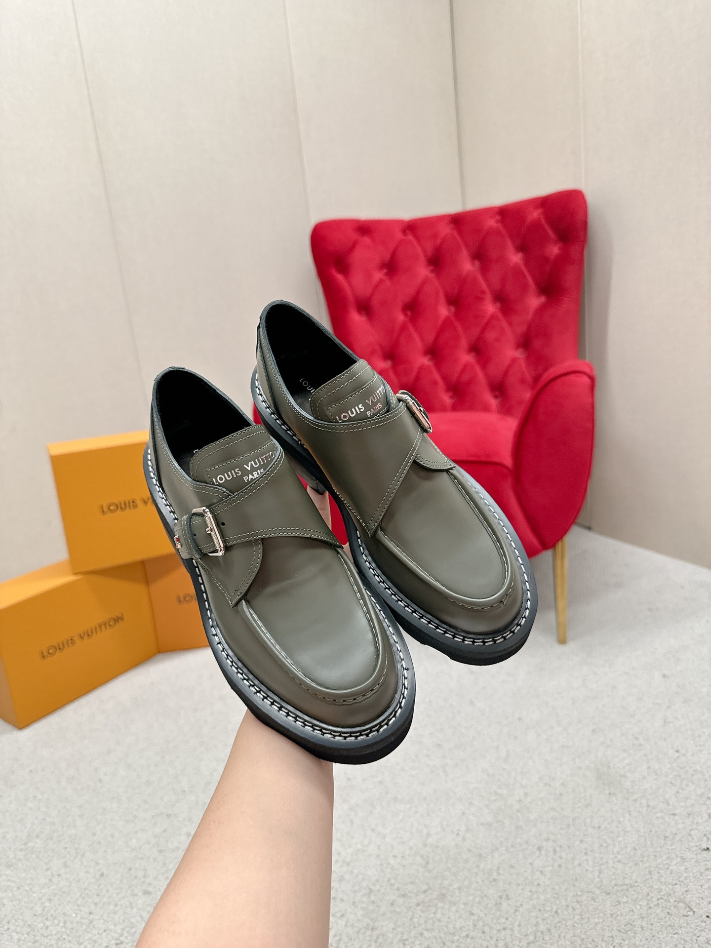 LV一比一墨綠亮皮樂福鞋時尚百搭厚底增高復古樂福鞋｜歐美奢侈品精品推薦