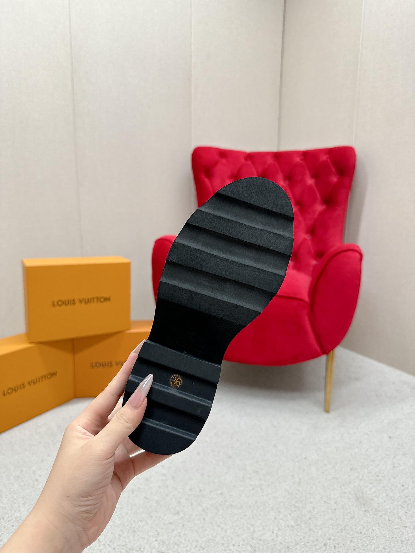 LV一比一墨綠亮皮樂福鞋時尚百搭厚底增高復古樂福鞋|超A仿原單精品圖片 14 LV一比一墨綠亮皮樂福鞋時尚百搭厚底增高復古樂福鞋|歐美奢侈品精品推薦