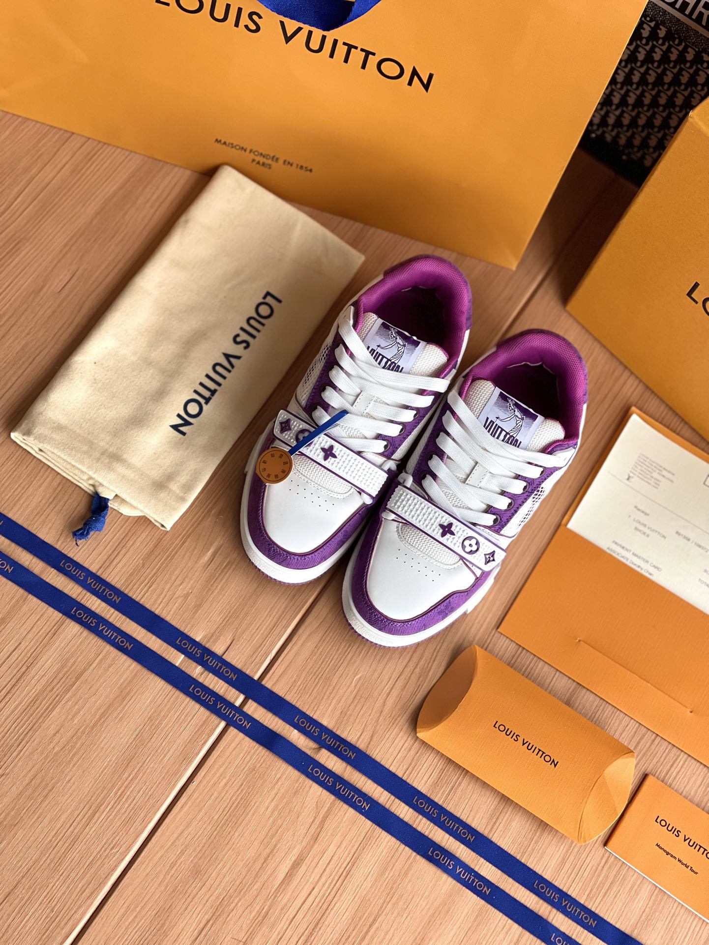 LV A貨紫色運動鞋LV Trainer紫白配色時尚休閒百搭男女潮鞋推薦｜歐美奢侈品精品推薦