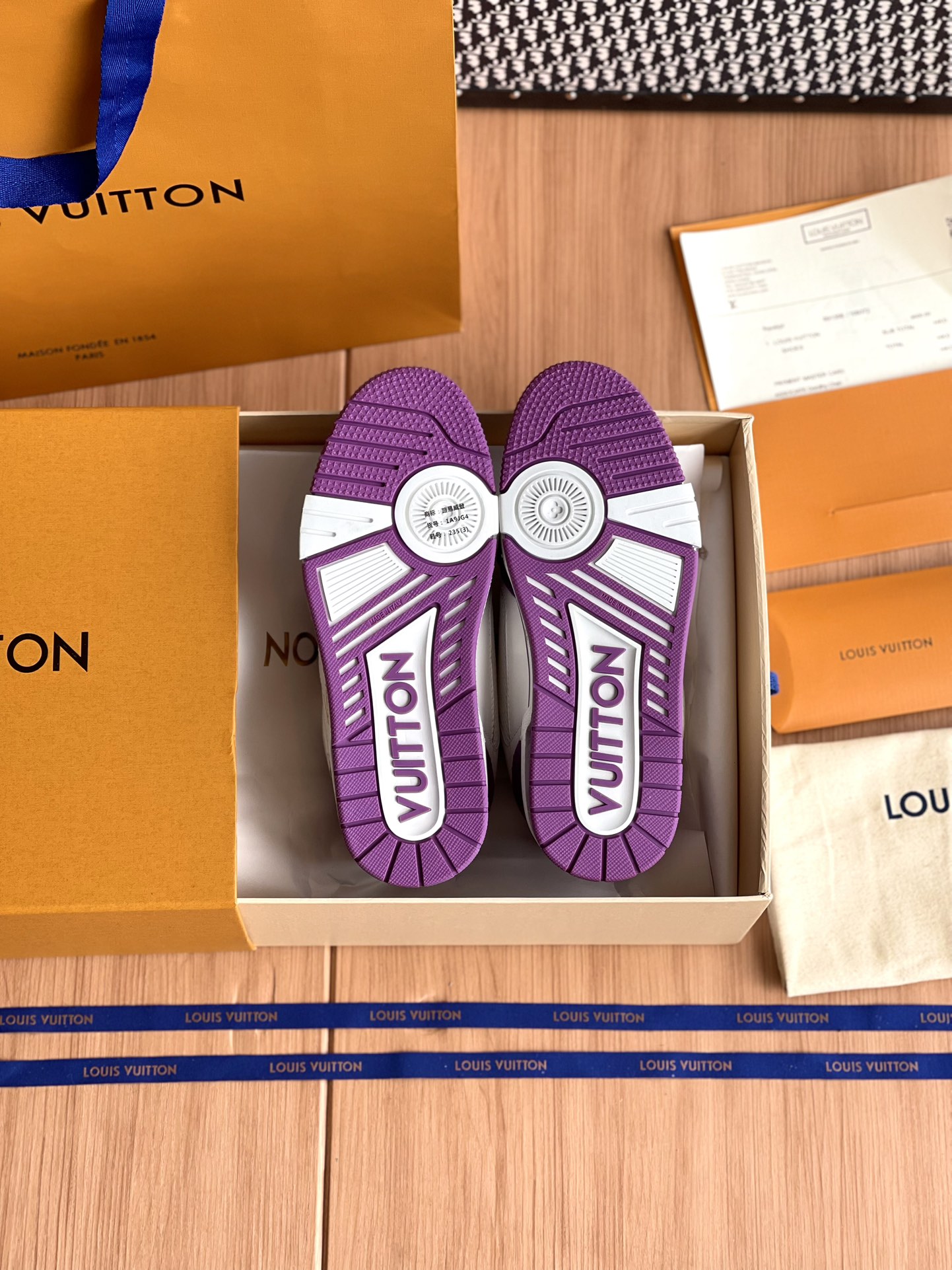 LV A貨紫色運動鞋LV Trainer紫白配色時尚休閒百搭男女潮鞋推薦｜歐美奢侈品精品推薦