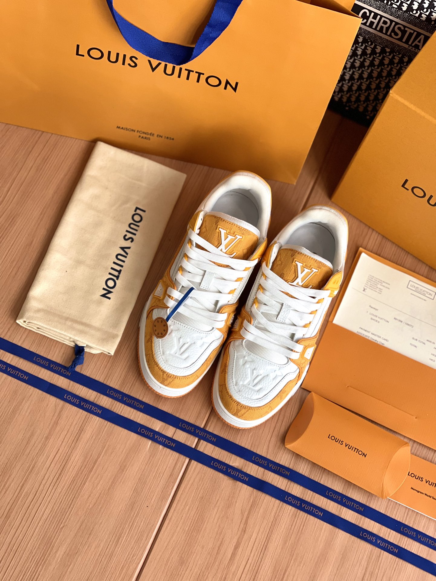 LV原單黃色運動鞋LV Trainer復古百搭潮鞋男女輕盈休閒款｜歐美奢侈品精品推薦