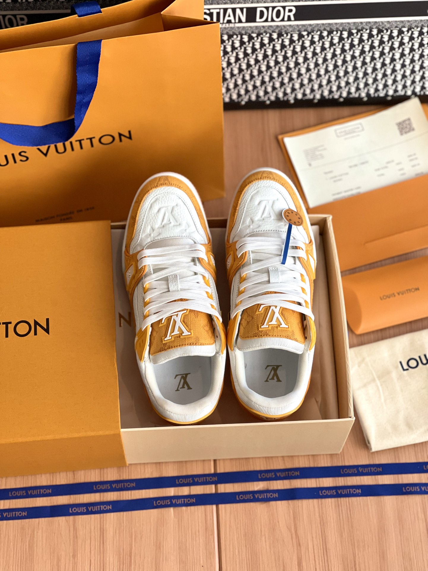 LV原單黃色運動鞋LV Trainer復古百搭潮鞋男女輕盈休閒款｜歐美奢侈品精品推薦