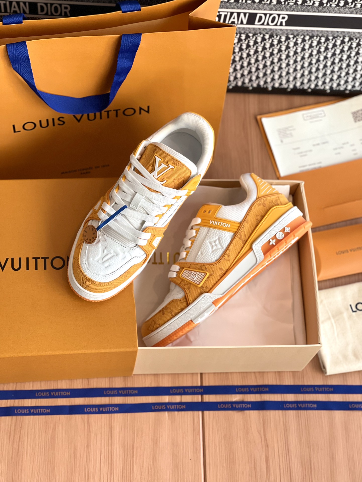 LV原單黃色運動鞋LV Trainer復古百搭潮鞋男女輕盈休閒款｜歐美奢侈品精品推薦