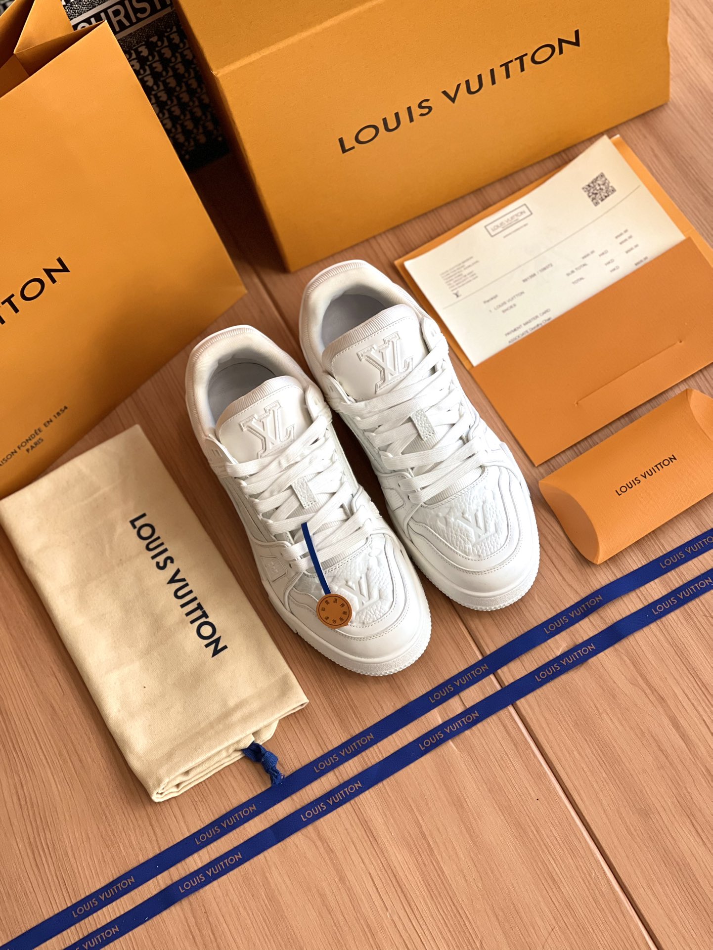 LV高仿全白運動鞋LV Trainer純白時尚休閒百搭潮鞋男女款｜歐美奢侈品精品推薦