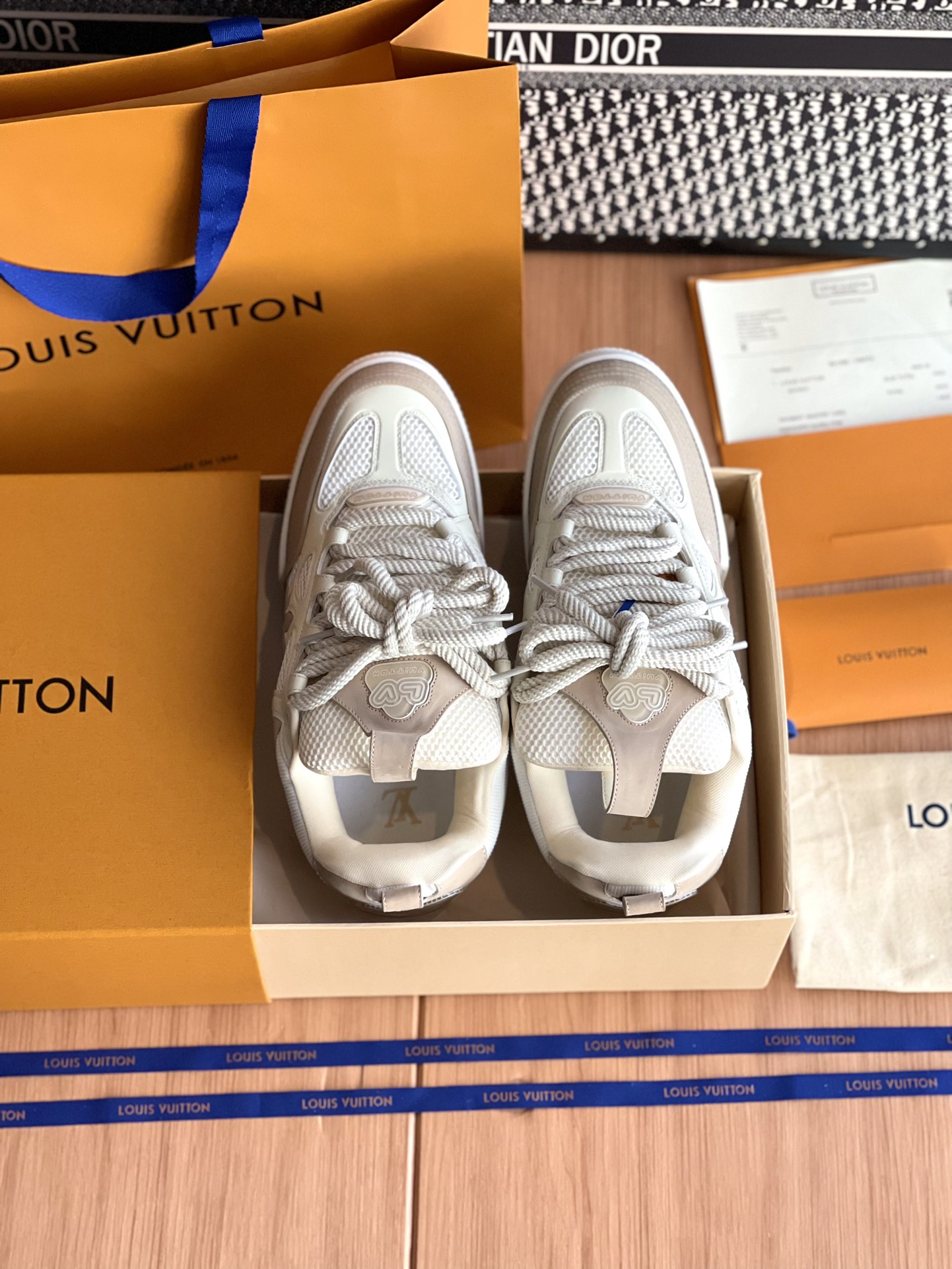 LV一比一愛心厚底運動鞋LV Trainer白色經典潮流百搭增高鞋款｜歐美奢侈品精品推薦