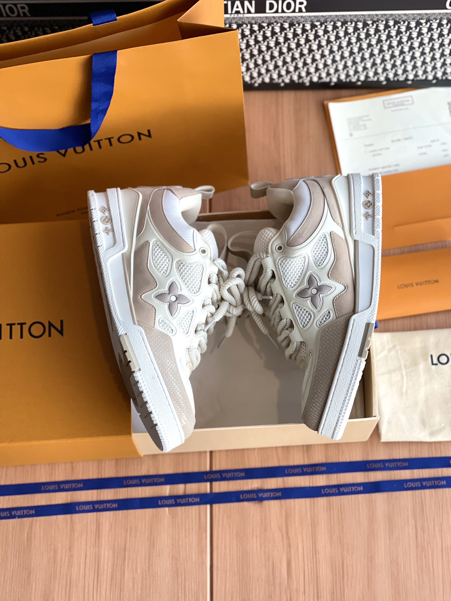 LV一比一愛心厚底運動鞋LV Trainer白色經典潮流百搭增高鞋款｜歐美奢侈品精品推薦