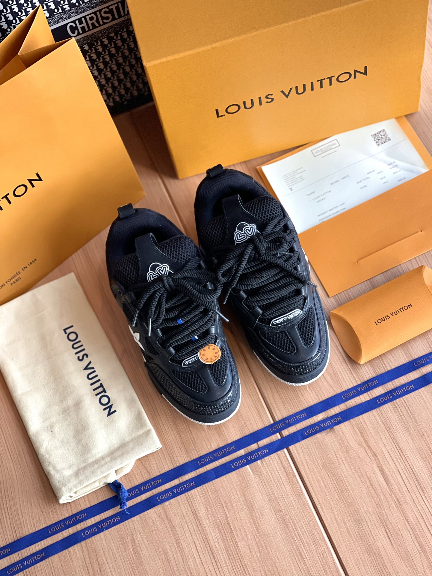 LV 高仿黑色LV Trainer愛心款運動鞋時尚百搭輕奢潮流鞋履｜歐美奢侈品精品推薦