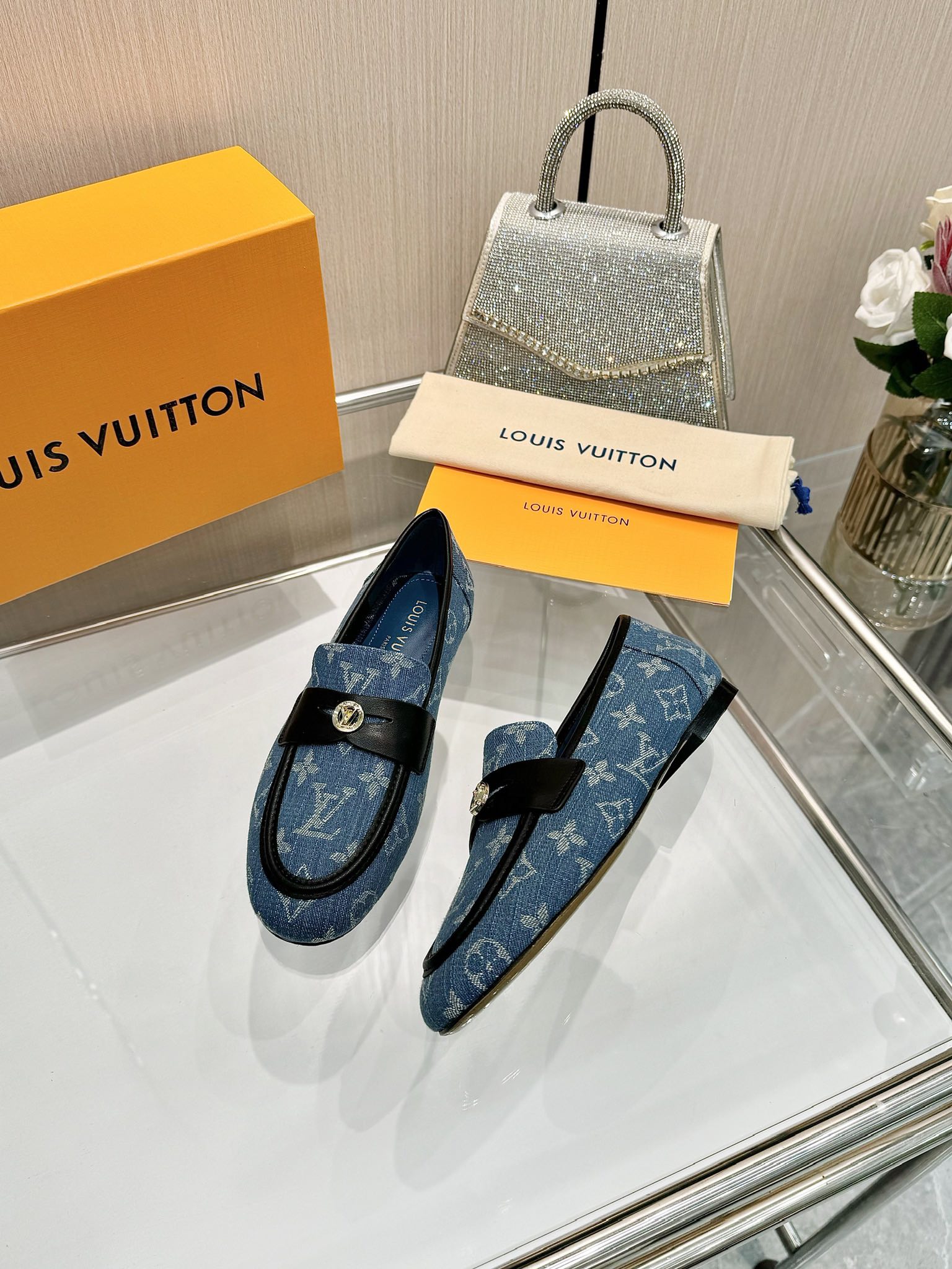 LV 高仿 黑色真皮樂福鞋 男款 商務休閒百搭鞋｜歐美奢侈品精品推薦