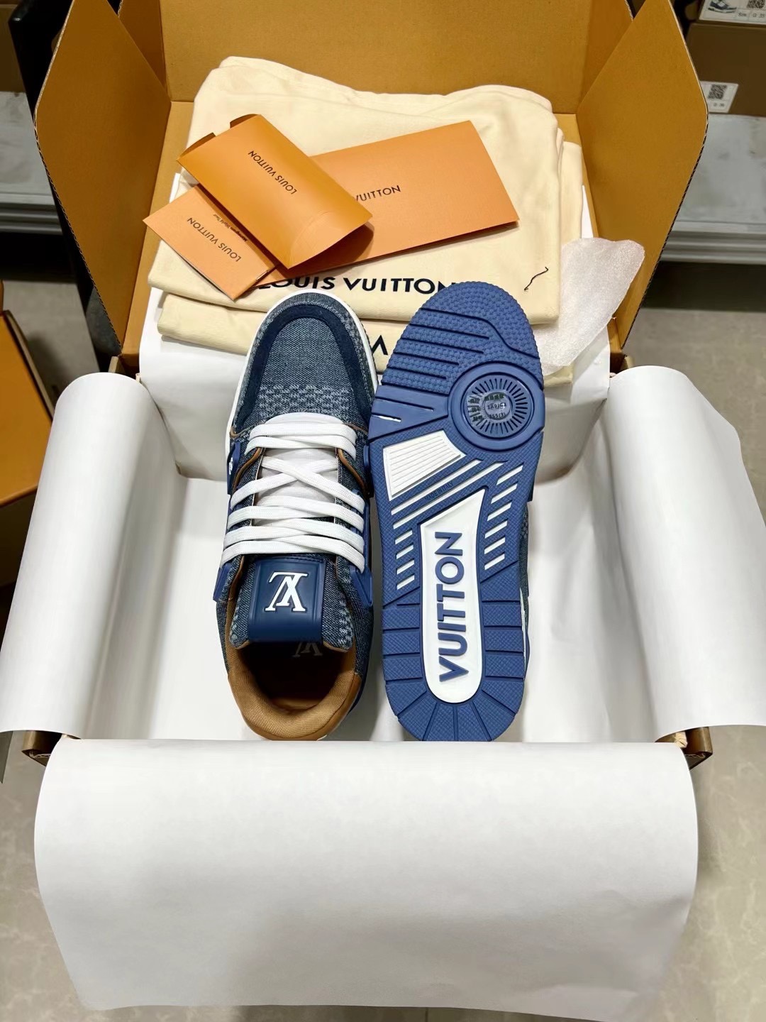 LV 高仿牛仔拼接運動鞋潮流街頭穿搭必備｜歐美奢侈品精品推薦