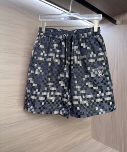 LV高仿格紋短褲像素風設計潮流男裝 休閒百搭款 2025春夏推薦