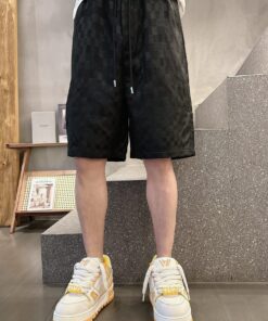 LV高端黑色棋盤格短褲 夏季經典提花設計 潮流街頭風百搭款