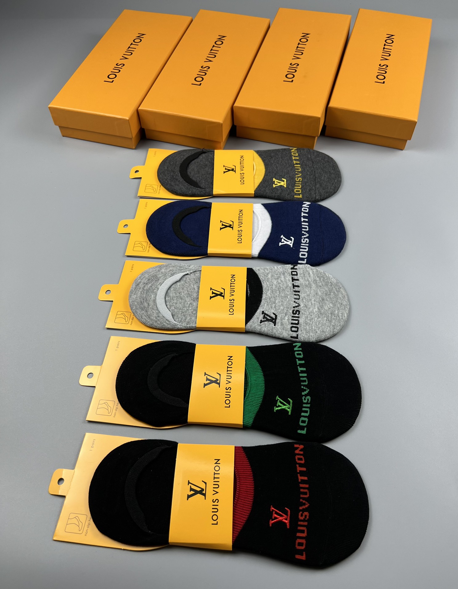 LV高仿短襪男士禮盒裝 五色經典LOGO設計款｜歐美奢侈品精品推薦