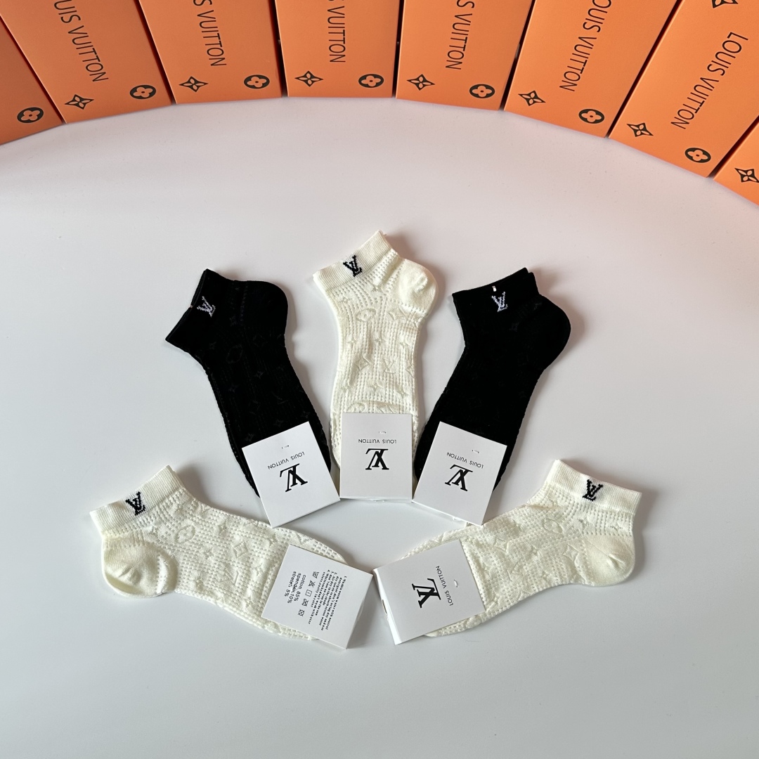 LV高仿鏤空短襪五雙組女款禮盒 夏季透氣設計優雅風格｜歐美奢侈品精品推薦