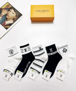 LV高仿運動中筒襪五雙禮盒組 字樣條紋設計質感實穿推薦